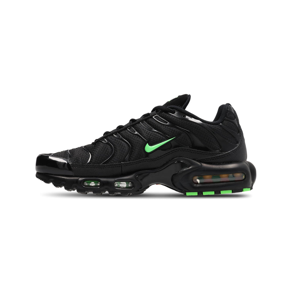Nike Air Max Plus "Black Green Strike".
