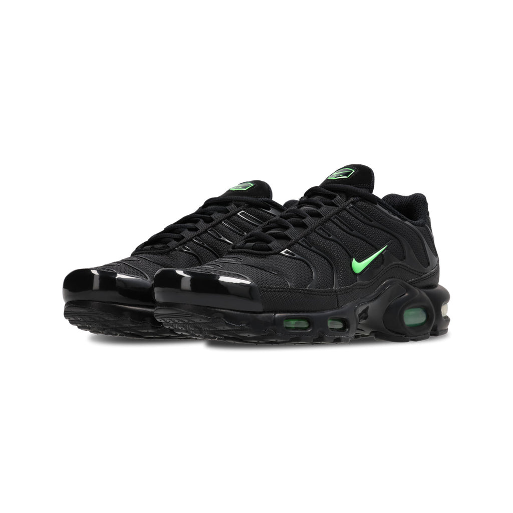 Nike Air Max Plus "Black Green Strike".